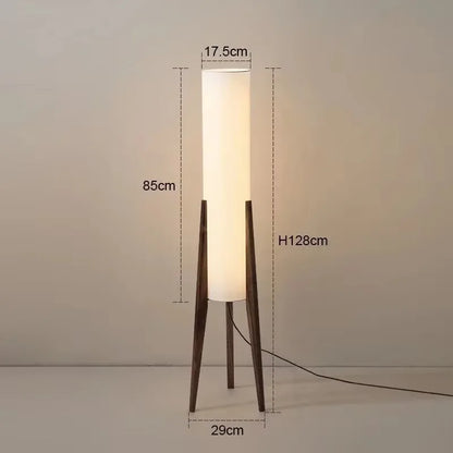 Golvlampa i mörkt trä med mått